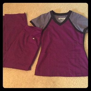 Gray’s anatomy Xs scrubs